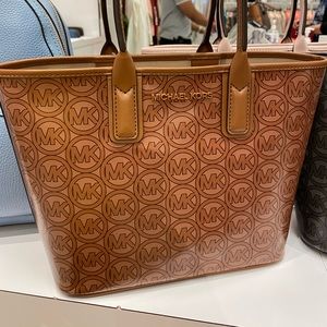 Brand New with Tags
Tote Bag Open Top